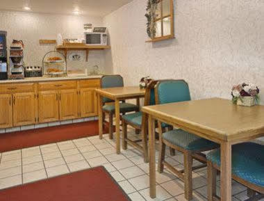 Wrangler Hotel Morris Restoran foto